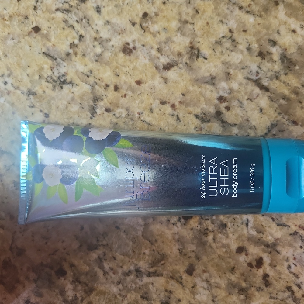 NEW BATH & BODY WORKS JUNIPER BREEZE BODY CREAM